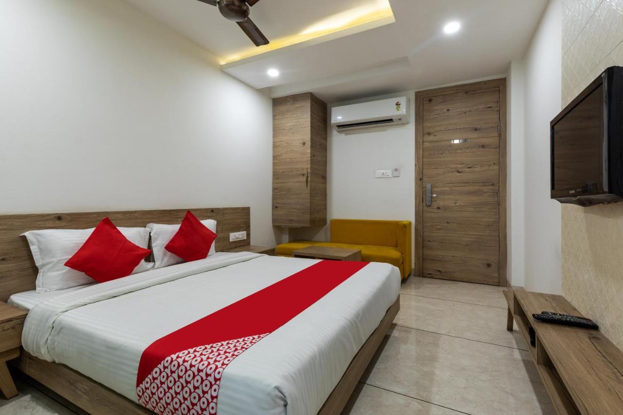 Capital O 47403 Hotel Manjeet Bhopal Exterior photo